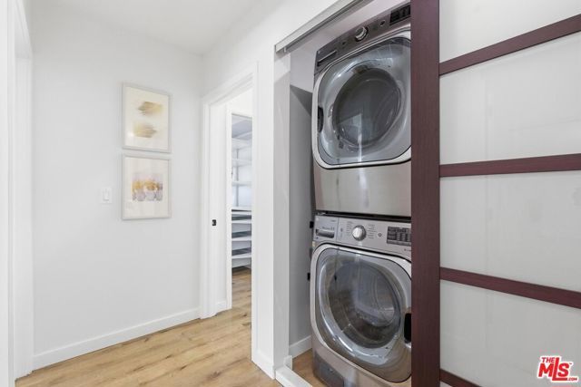 17320 Tiara Street, Encino (los Angeles), CA 91316