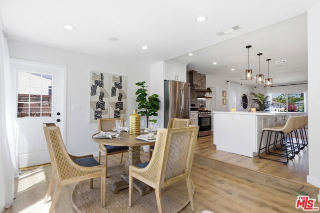 17320 Tiara Street, Encino (los Angeles), CA 91316