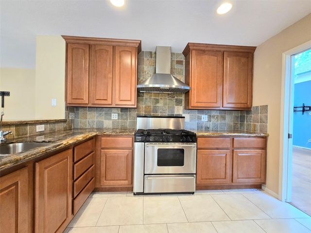 134 W Greywing Circle, The Woodlands, TX 77382