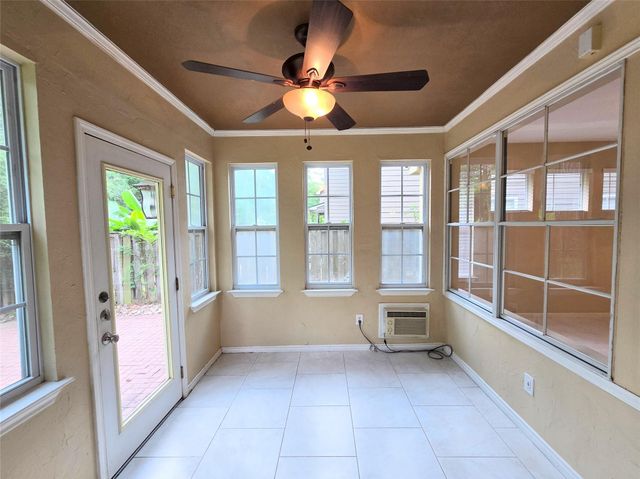 134 W Greywing Circle, The Woodlands, TX 77382