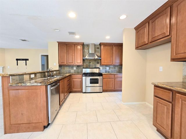 134 W Greywing Circle, The Woodlands, TX 77382