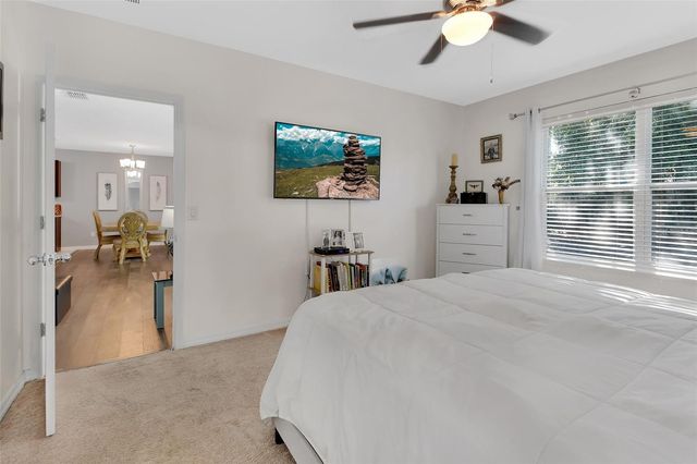 813 OAK HOLLOW LOOP, Deland, FL 32724