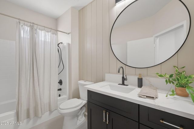 22408 N LAS VEGAS Drive, Sun City West, AZ 85375