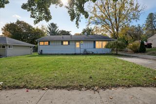 217 W Hughes Street, Marshall, MI 49068