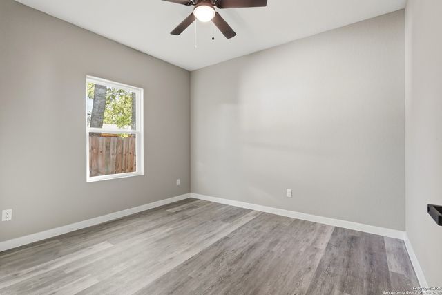 930 Gladstone, San Antonio, TX 78225