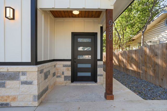930 Gladstone, San Antonio, TX 78225