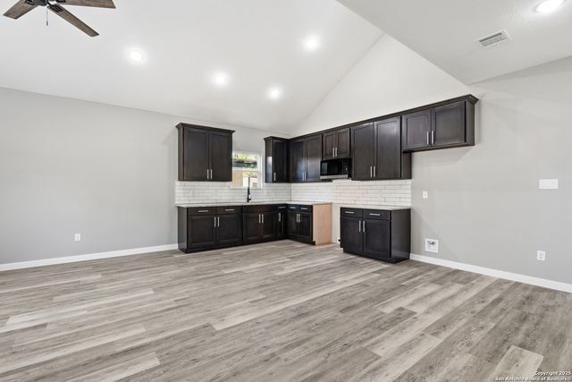 930 Gladstone, San Antonio, TX 78225