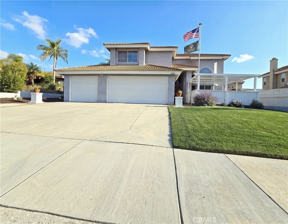 39800 Highbury, Murrieta, CA 92563 — exterior