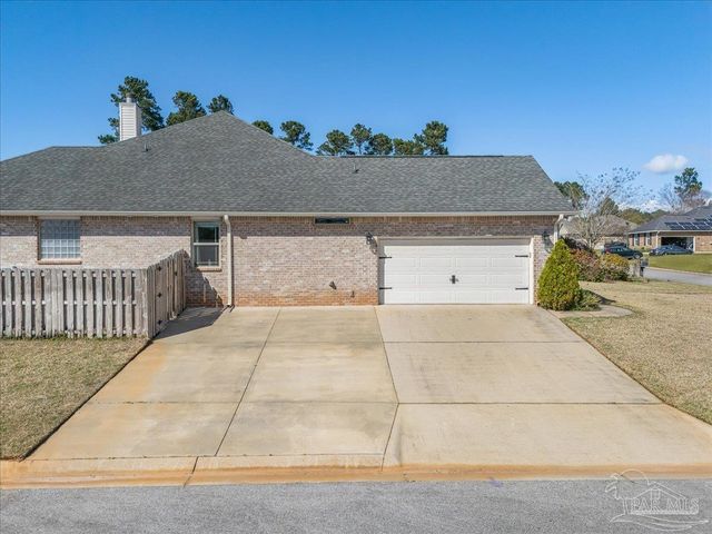 5997 Stonechase Blvd, Pace, FL 32571