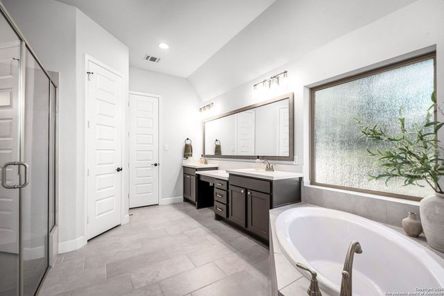 358 Bridle Trail, New Braunfels, TX 78132