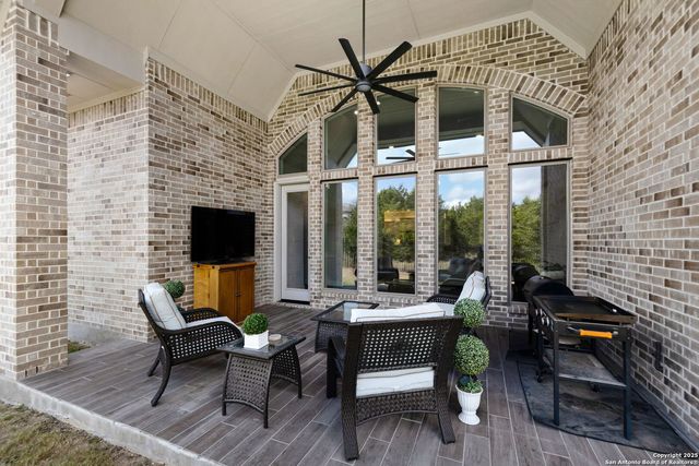 358 Bridle Trail, New Braunfels, TX 78132