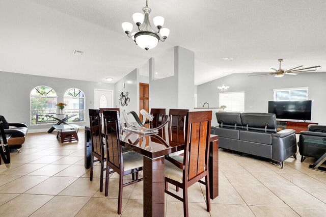 10090 SW 16th Place, Davie, FL 33324