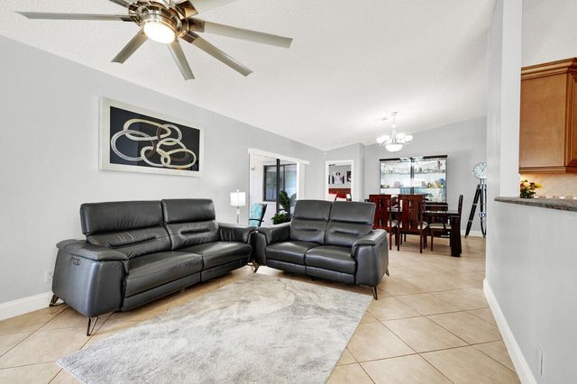 10090 SW 16th Place, Davie, FL 33324