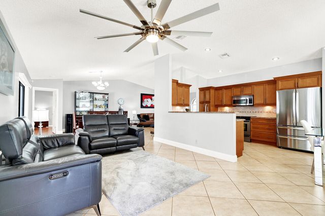 10090 SW 16th Place, Davie, FL 33324