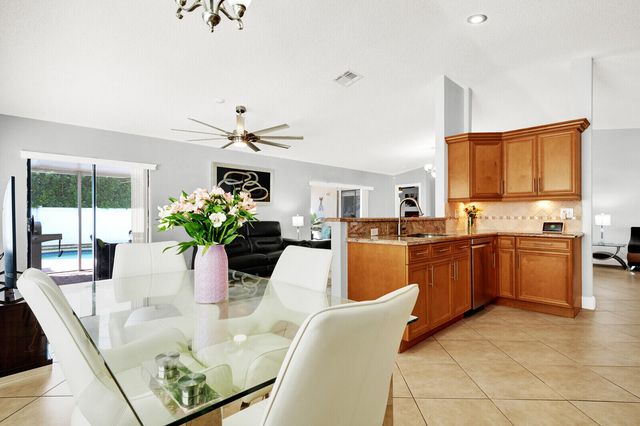 10090 SW 16th Place, Davie, FL 33324