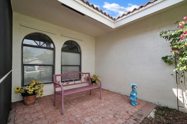 10090 SW 16th Place, Davie, FL 33324