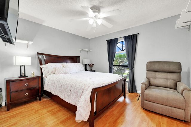 10090 SW 16th Place, Davie, FL 33324