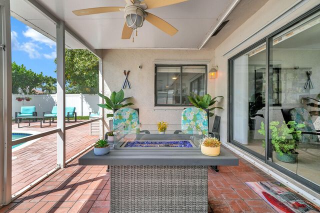 10090 SW 16th Place, Davie, FL 33324