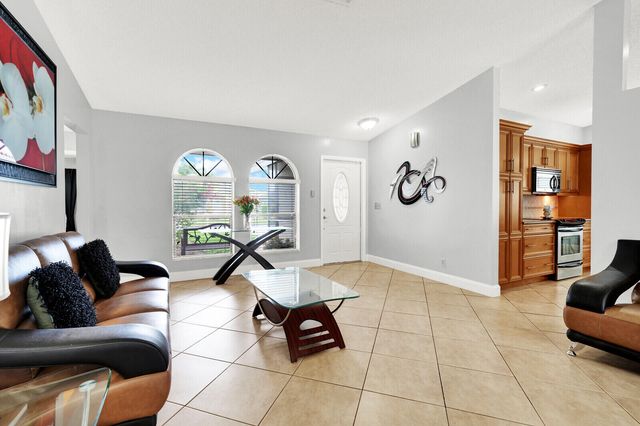 10090 SW 16th Place, Davie, FL 33324