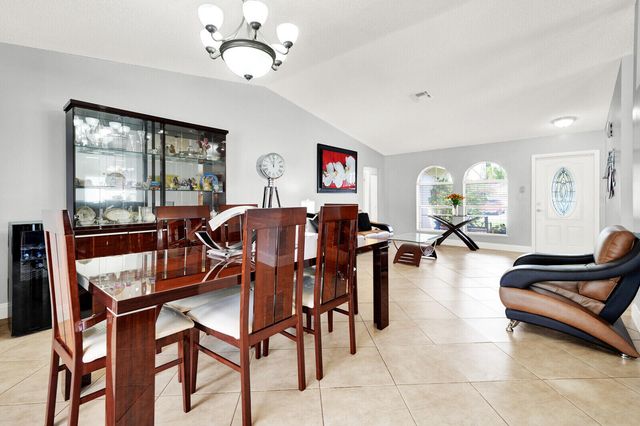 10090 SW 16th Place, Davie, FL 33324