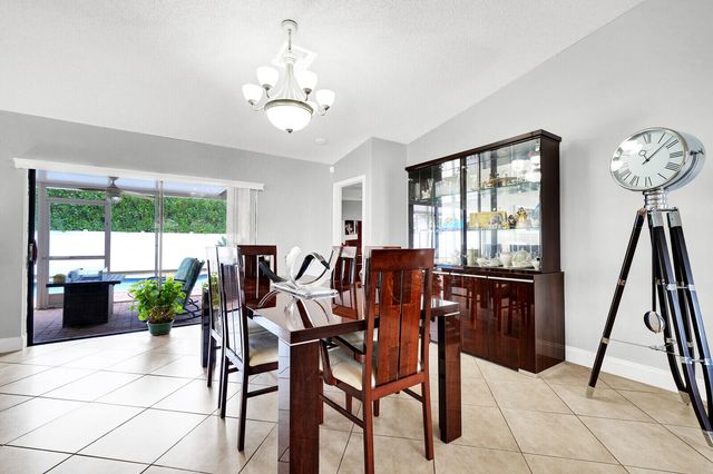 10090 SW 16th Place, Davie, FL 33324