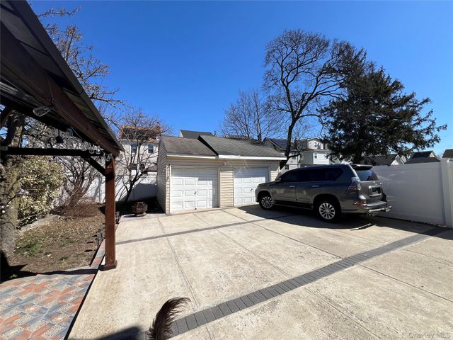 21911 131st Avenue, Laurelton, NY 11413