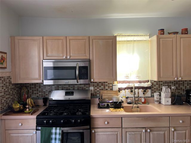 21911 131st Avenue, Laurelton, NY 11413