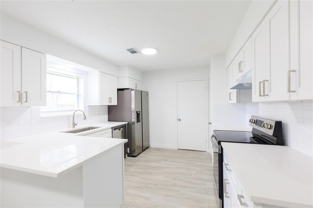 2510 Straight Creek Drive, Houston, TX 77017