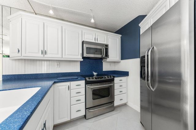 3648 Victoria Drive, West Palm Beach, FL 33406