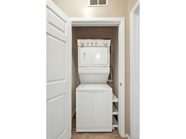 2705 S Danube Way 201, Aurora, CO 80013