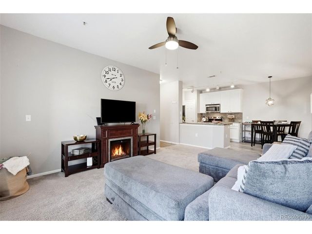 2705 S Danube Way 201, Aurora, CO 80013