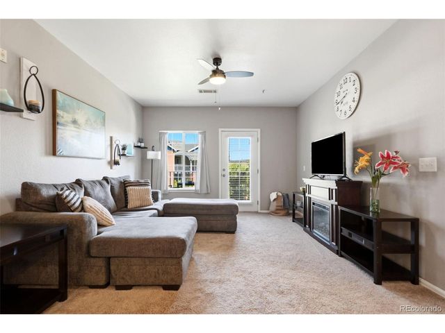 2705 S Danube Way 201, Aurora, CO 80013