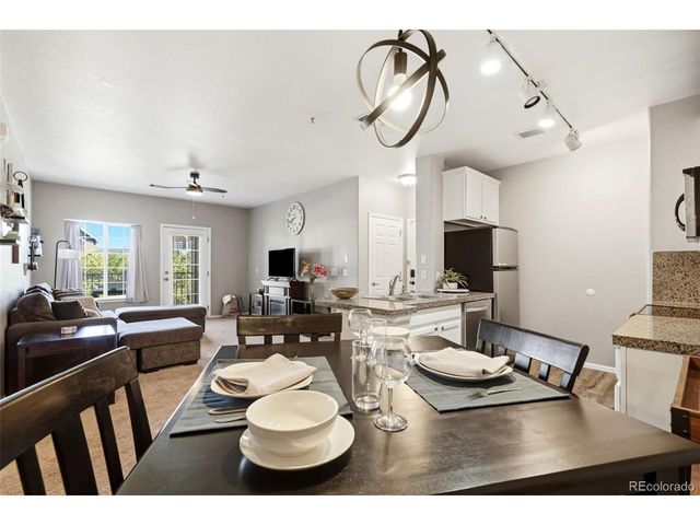 2705 S Danube Way 201, Aurora, CO 80013
