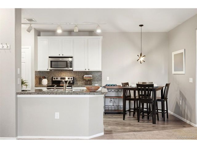 2705 S Danube Way 201, Aurora, CO 80013