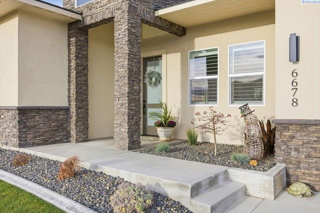 6678 W 24th Ave, Kennewick, WA 99338