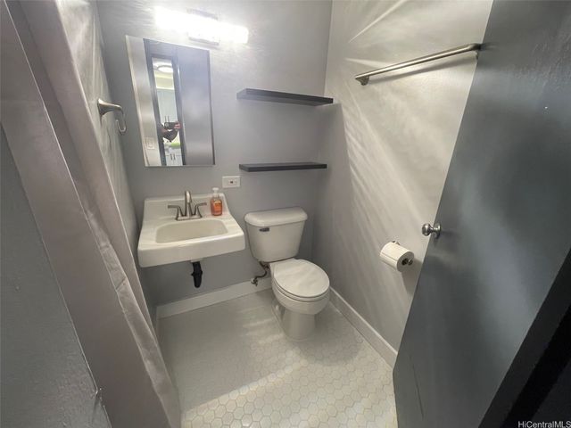 1511 Nuuanu Avenue 232, Honolulu, HI 96817