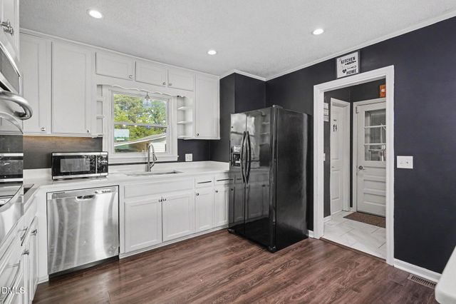 134 Old Oak Lane, Dunn, NC 28334
