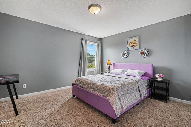 134 Old Oak Lane, Dunn, NC 28334