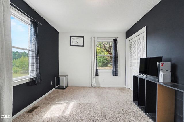 134 Old Oak Lane, Dunn, NC 28334