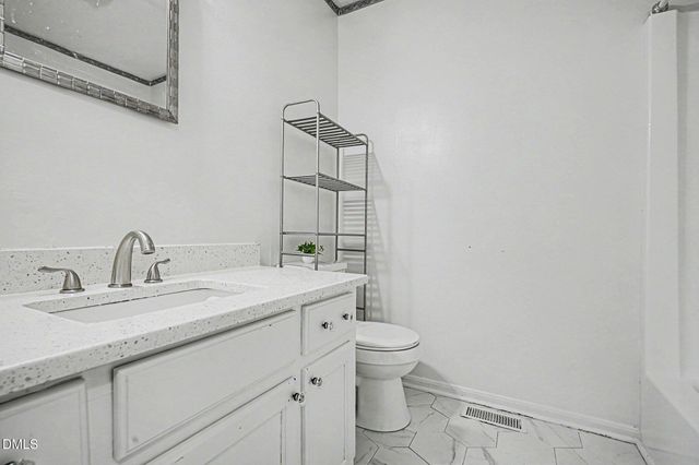 134 Old Oak Lane, Dunn, NC 28334