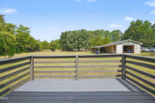 134 Old Oak Lane, Dunn, NC 28334