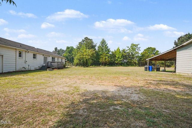 134 Old Oak Lane, Dunn, NC 28334