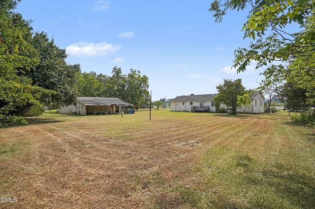 134 Old Oak Lane, Dunn, NC 28334