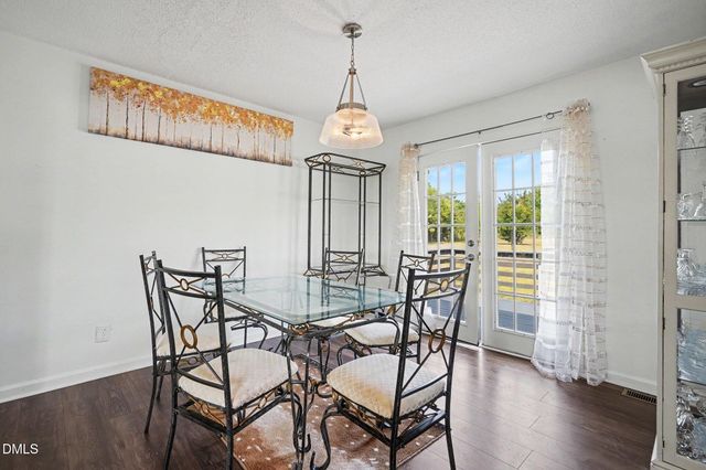 134 Old Oak Lane, Dunn, NC 28334