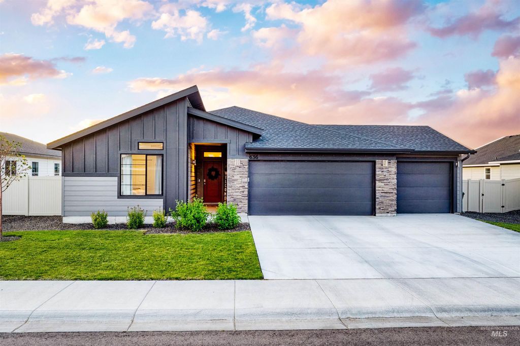 636 W Tanzanite Dr, Kuna, ID 83634