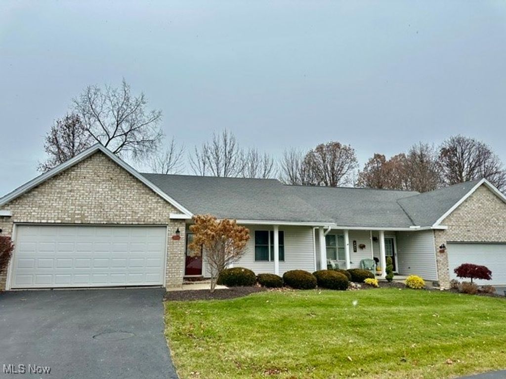 828 Woodfield Court A, Boardman, OH 44512