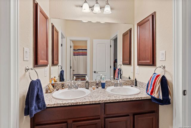 1019 OLIVIA VW, San Antonio, TX 78260