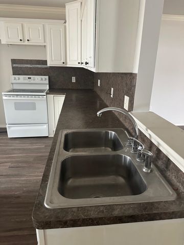 1813 Riverstone, Longview, TX 75605