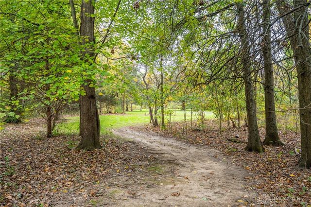 945 S Nixon Camp Road, Oregonia, OH 45054