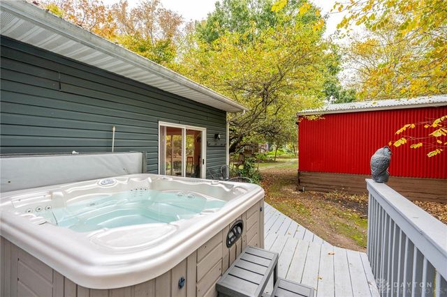 945 S Nixon Camp Road, Oregonia, OH 45054
